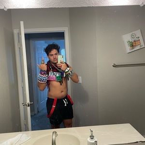 Meet your Posher, Aaron